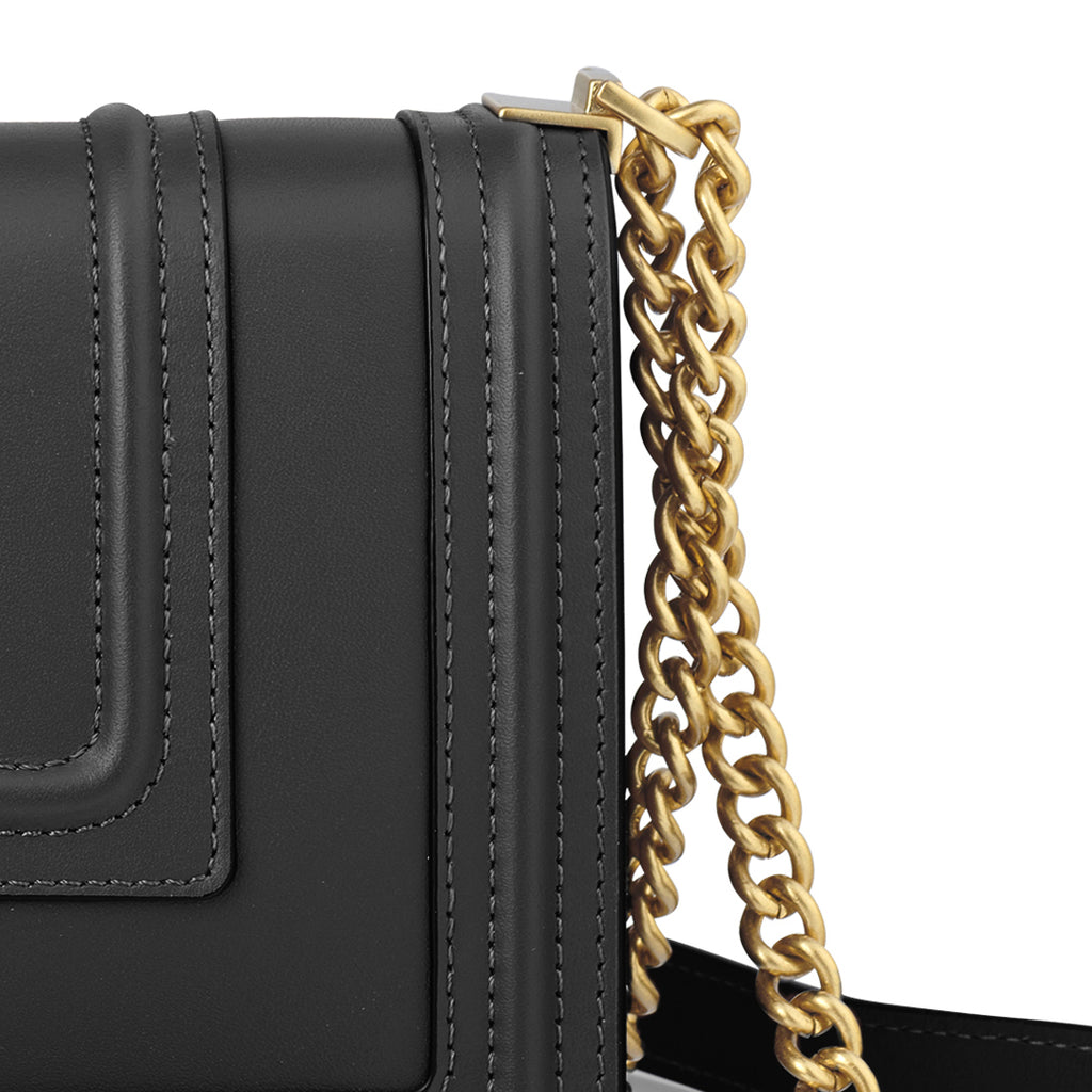 Handbag with Chain Details